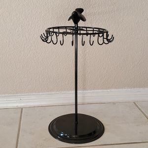 Necklace holder